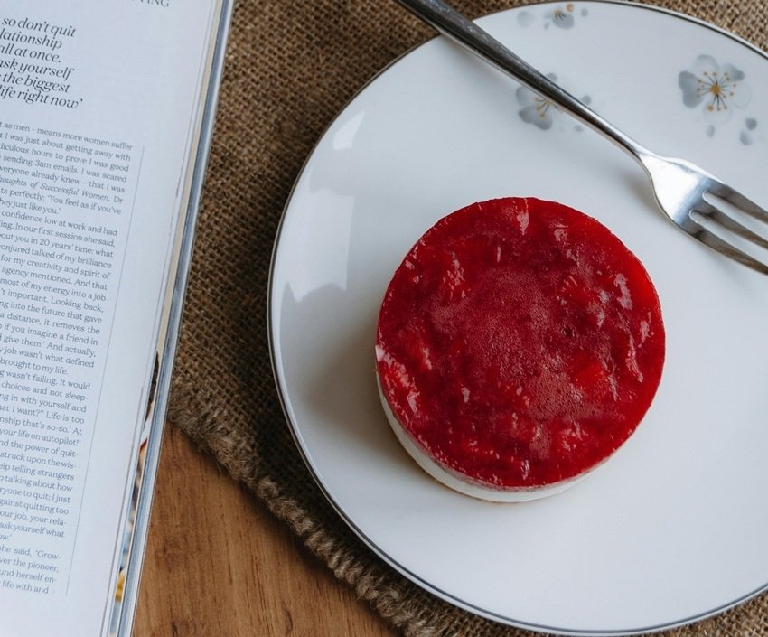 how cochineal extract is made