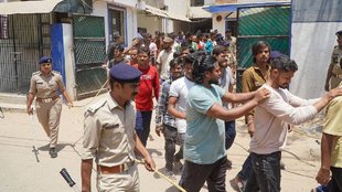 illegal Bangladeshis cross border