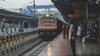 Indian Railway Rules 2025: बिना वजह ट्रेन की इमरजेंसी चेन खींचने पर क्या मिलती है सजा? जानें भारतीय रेलवे के नियम
