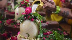 Pradosh Vrat 2025: प्रदोष व्रत पर करें भगवान शिव के इन 108 नामों का जाप, पूरी हो सकती है मनोकामना, धन-दौलत की नहीं होगी कमी