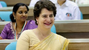 Delhi Air Pollution,Delhi AQI Today,Priyanka Gandhi Vadra,