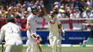 Ashes 2025-26, Mitchell Starc, Jor Root, Zak Crawley, Eng vs Aus, Aus vs Eng, England vs Australia, Australia vs England, Eng vs Aus 1st test match, Mitchell Starc new test record
