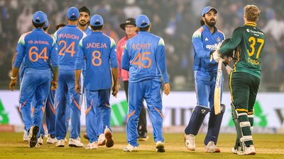 ODI Records: 300 या उससे ज्यादा रन बनाकर 28वीं बार हारा भारत, ये है पूरी लिस्ट