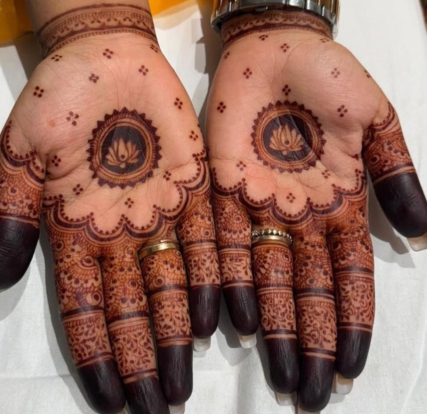 Arabic Finger Mehndi