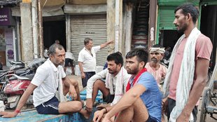 Azadpur Mandi Worker