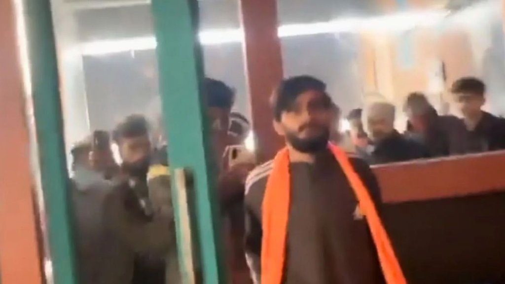 Bareilly Cafe | celebrating birthday | UP POLICE