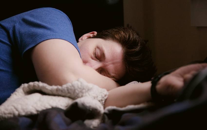 sleeping late and hormonal imbalance