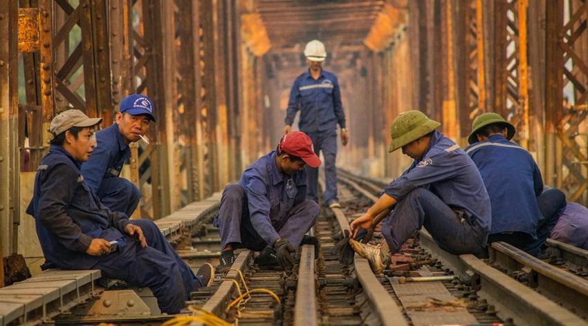 average working hours worldwide