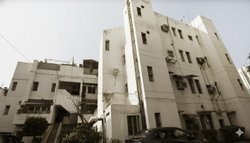 दिल्ली के डीडीए भूखंडों में रोज लग रही आग, यह है वजह; सीएम ने जताई गहरी नाराजगी