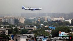 IndiGo के सीईओ को DGCA ने किया तलब, उड़ानों में देरी और कैंसिलेशन पर रिपोर्ट पेश करने के निर्देश
