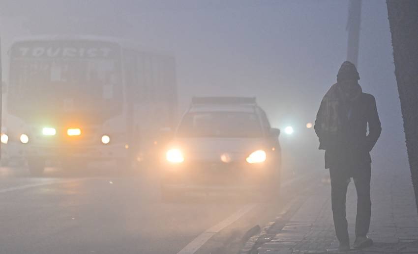 Foggy weather driving precautions