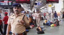 असम से दिल्ली जा रहे तीन रोहिंग्या को कानपुर में पुलिस ने किया गिरफ्तार, पूछताछ में पता चली ये बात