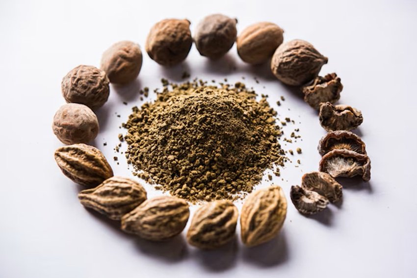 Haldi and salt toothpaste alternative