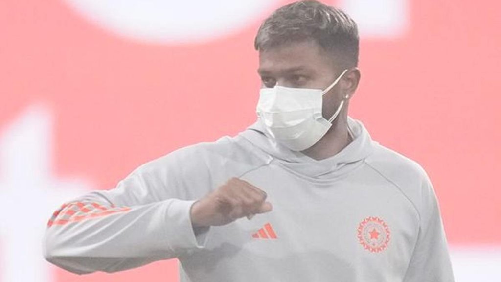 India vs South Africa 4th T20, Hardik Pandya Mask,Lucknow AQI India vs South Africa 4th T20, Hardik Pandya Mask,Lucknow AQI
