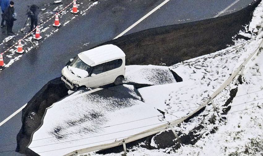 Strong earthquake in Japan