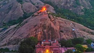Karthigai Deepam Row, Thiruparankundram, religious politics, Lord Murugan