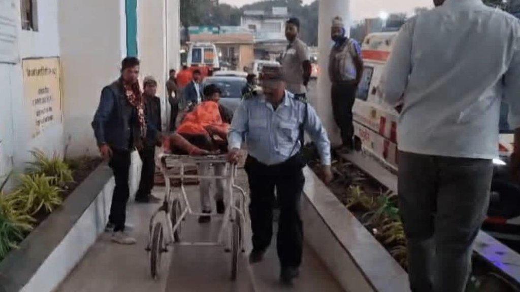 Khajuraho, death,Hospitalised,food poisoning Khajuraho, death,Hospitalised,food poisoning