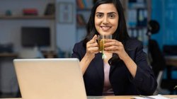 तनाव, एंग्जायटी और डिप्रेशन में राहत दे सकती है ये चाय, एक्सपर्ट से जानें कौन-सी चाय है नेचुरल मूड बूस्टर