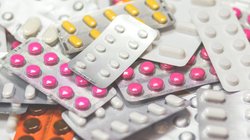 मेडिकल स्टोर से गायब हो जाएगी यह पेन किलर टैबलेट, खांसी के सिरप के लिए सरकार ने जारी कर दिया बड़ा आदेश