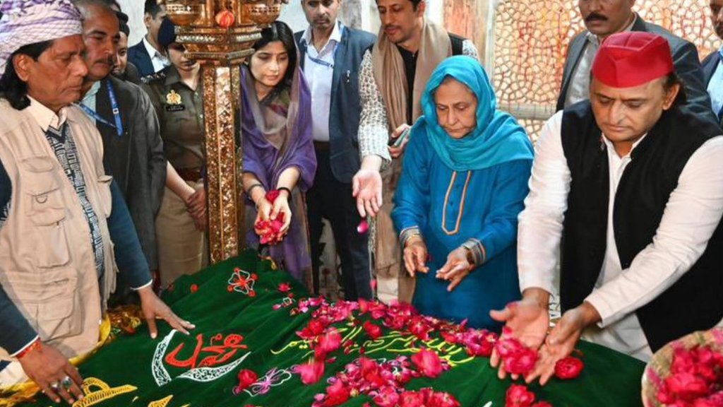SP chief Akhilesh in Fatehpur Sikri, PDA Akhilesh yadav, Akhilesh Yadav Constitution,