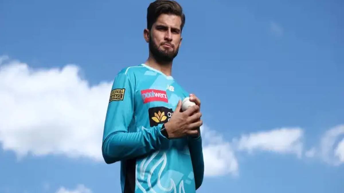 शाहीन अफरीदी ने फेंकी इतनी खराब गेंद की अंपायर ने गेंदबाजी से हटाया; बन गया मुंह, डेब्यू मैच में ही हो गया पंगा, देखें VIDEO