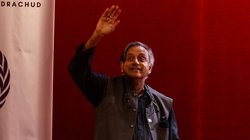 ‘वीर सावरकर पुरस्कार’ स्वीकार नहीं करूंगा और ना ही समारोह में भाग लूंगा: शशि थरूर