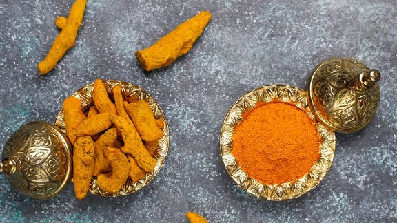 Haldi, haldi in puja, haldi in shadi, Importance of Turmeric, Religious significance of Turmeric, Turmeric ceremony, Turmeric in auspicious rituals, Health benefits of Turmeric, Turmeric and Lord Vishnu, Turmeric and Jupiter (Brihaspati), Turmeric in wedding rituals, Haldi ceremony significance, Turmeric for positive energy,haldi ki rasam, haldi ki rasam kyun hoti hai, haldi cermony astrological significance, हल्दी की रस्म का धार्मिक महत्व, हल्दी का धार्मिक महत्व, हल्दी समारोह, मांगलिक कार्यों में हल्दी, हल्दी स्वास्थ्य लाभ, हल्दी भगवान विष्णु, हल्दी और बृहस्पति. हल्दी अग्नि तत्व, विवाह में हल्दी