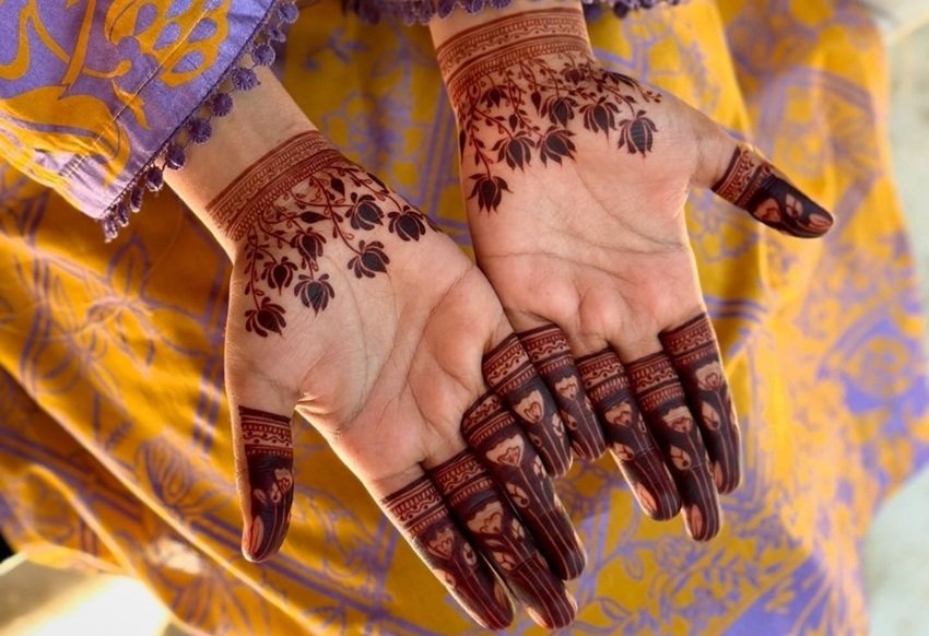 Simple Finger Mehndi