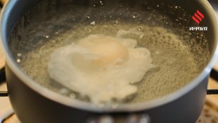 Simple Home Remedies to Stop Eggs From Breaking While Boiling