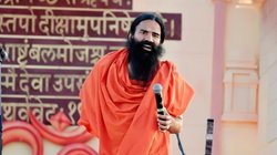 ‘देश प्रगति करता है तो धूल तो उड़ती ही है’, बढ़ते प्रदूषण पर ये क्या बोल गए बाबा रामदेव