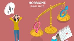 थकान, वजन बढ़ना या मूड स्विंग्स? महिलाओं में हार्मोनल इंबैलेंस के बड़े संकेत, नजरअंदाज किया तो पड़ सकता है भारी