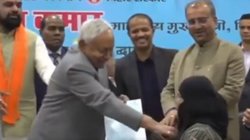 हिजाब हटाना पहली घटना नहीं, इन वजहों से भी विवादों में रहे चुके हैं नीतीश कुमार