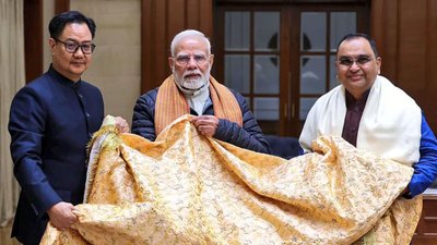 अजमेर शरीफ दरगाह में पीएम मोदी द्वारा भेजी गई चादर चढ़ाने पर रोक की मांग