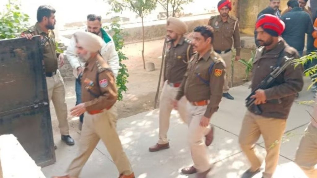 पंजाब की कानून व्यवस्था पर सवाल। (Express Photo)
पंजाब की कानून व्यवस्था पर सवाल। (Express Photo)