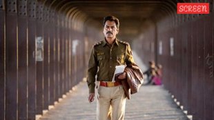 raat akeli hai 2 review