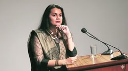 कॉलेज छात्रों ने IAS अधिकारी टीना डाबी को बता दिया रील स्टार, फीस बढ़ोतरी को कर रहे थे प्रदर्शन