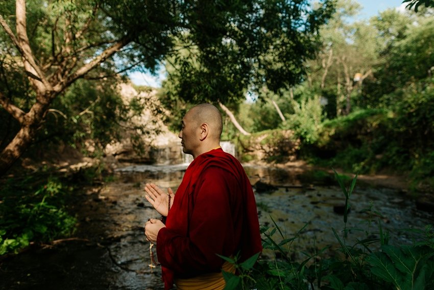 unusual laws in Singapore Switzerland Greece