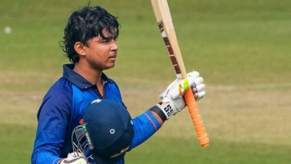 Vaibhav Suryavanshi 190 runs 15 sixes 16 fours surpassed AB De Villiers breaks Fastest 150 record vijay hazare trophy 2025-26