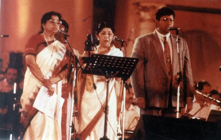 Aye Mere Watan Ke Logo