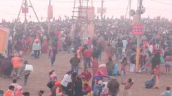 प्रयागराज माघ मेला: बसंत पंचमी पर आधी रात से पहुंचने लगे श्रद्धालु, सुबह आठ बजे तक एक करोड़ से ज्यादा ने किया संगम स्नान