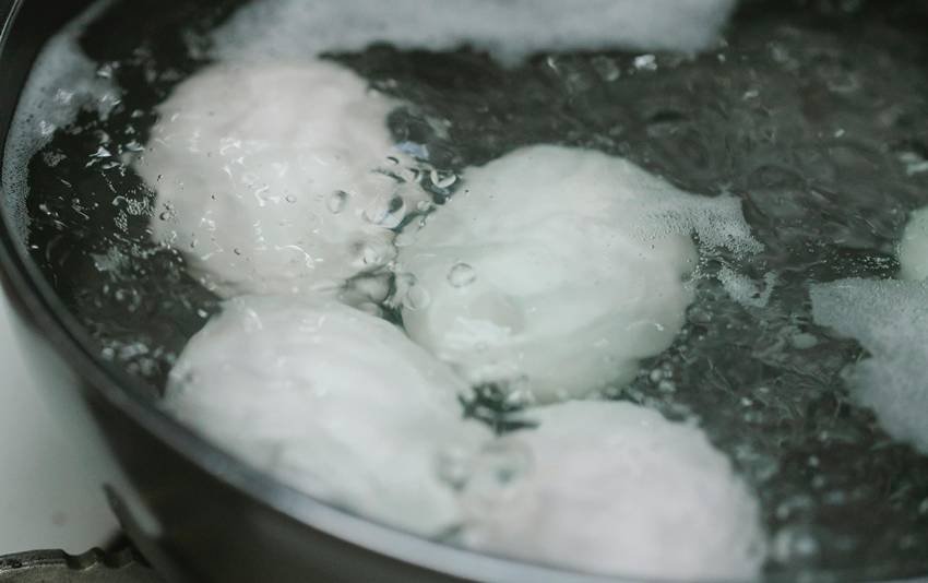 how many eggs should you eat per day