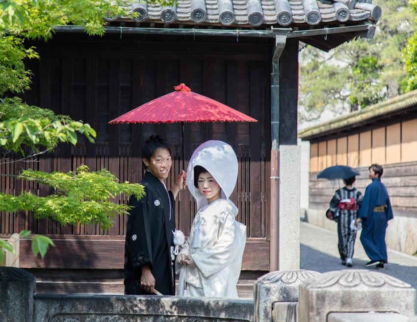 Did You Know The Pinky Promise Has a Dark Japanese Origin