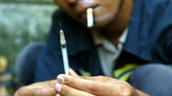 नशा: आदत से लत तक – जहां संस्कृति, बाजार और सत्ता मिलकर समाज को खोखला कर रही हैं