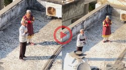 ‘अभी तो हम जवान हैं’! गुजरात के बुजुर्ग दंपति ने छत पर उड़ाई ऐसी पतंग, उम्र को मात देती केमिस्ट्री ने जीता इंटरनेट का दिल; Video