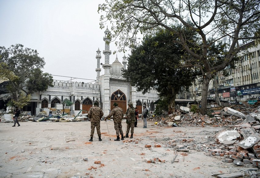 Faiz-e-Ilahi Mosque Turkman Gate