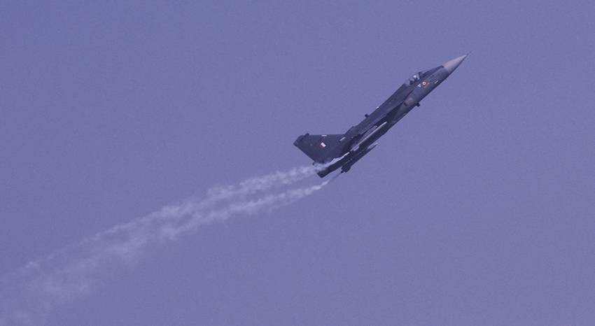 Fighter Jet Flew 900 Kilometers Without Pilot
