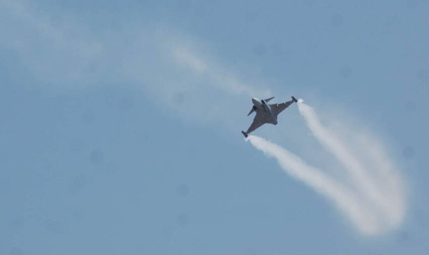 Ghost Fighter Jet Flew 900 Kilometers