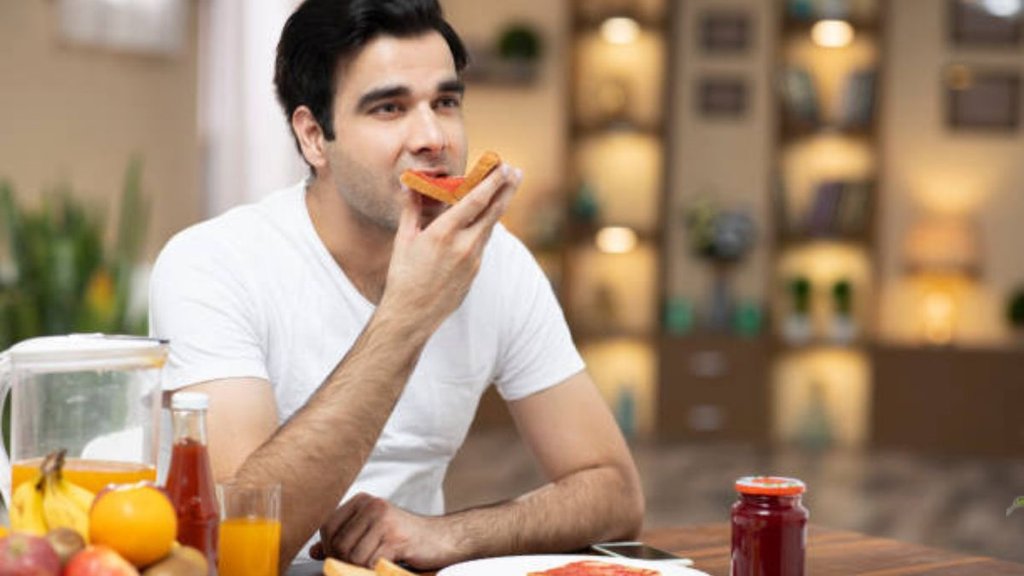 healthy breakfast foods in hindi, energy boosting breakfast, breakfast foods for weight loss, high fiber breakfast foods, protein rich breakfast ideas, सुबह नाश्ते में कौन से फूड्स खाने से पूरा दिन एनर्जी रहती है, कम खाने में पेट फुल रखने वाले नाश्ते, वजन घटाने के लिए सुबह क्या खाएं, डाइटिशियन द्वारा बताए गए ब्रेकफास्ट फूड्स, सुबह हेल्दी नाश्ता करने के फायदे, सुबह नाश्ते में खाने वाले 5 फूड्स, सुबह के नाश्ते में क्या खाएं, हेल्दी ब्रेकफास्ट फूड्स, healthy breakfast foods, best foods for breakfast