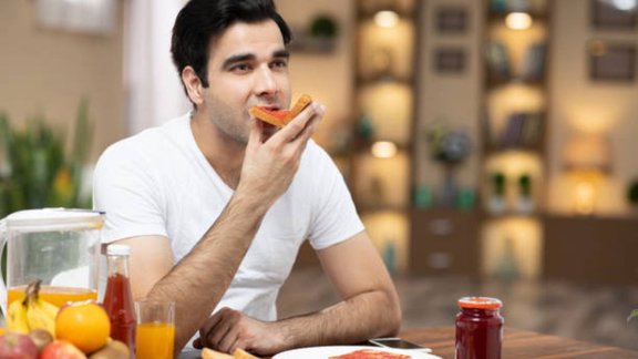 healthy breakfast foods in hindi, energy boosting breakfast, breakfast foods for weight loss, high fiber breakfast foods, protein rich breakfast ideas, सुबह नाश्ते में कौन से फूड्स खाने से पूरा दिन एनर्जी रहती है, कम खाने में पेट फुल रखने वाले नाश्ते, वजन घटाने के लिए सुबह क्या खाएं, डाइटिशियन द्वारा बताए गए ब्रेकफास्ट फूड्स, सुबह हेल्दी नाश्ता करने के फायदे, सुबह नाश्ते में खाने वाले 5 फूड्स, सुबह के नाश्ते में क्या खाएं, हेल्दी ब्रेकफास्ट फूड्स, healthy breakfast foods, best foods for breakfast