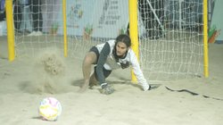 जहां लड़कियों के लिए खेलना गुनाह था, वहां से गोलपोस्ट तक पहुंची दिहाड़ी मजदूर की बेटी प्रवीण कुमारी के संघर्ष और जिद की कहानी